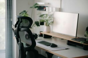 How to Create a Productive Home Workspace That Boosts Focus and Comfort